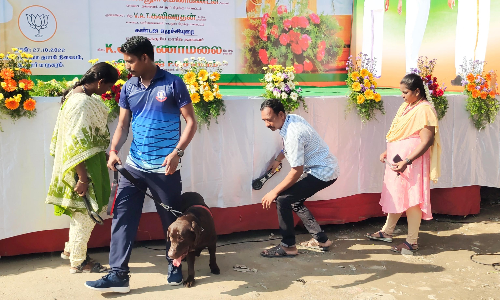 கடலூரில் பா.ஜ.க. தலைவர் ஆர்ப்பாட்டம் மேடையில் வெடிகுண்டு நிபுணர்கள் சோதனை