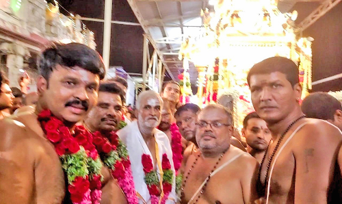 திருச்செந்தூர் சுப்பிரமணிய சுவாமி கோவிலில் கந்த சஷ்டி விழா சிறப்பு ஏற்பாடுகள் குறித்து அமைச்சர்கள் அனிதா ராதாகிருஷ்ணன், சேகர் பாபு ஆய்வு - தங்கத்தேர் இழுத்தும் வழிபட்டனர்