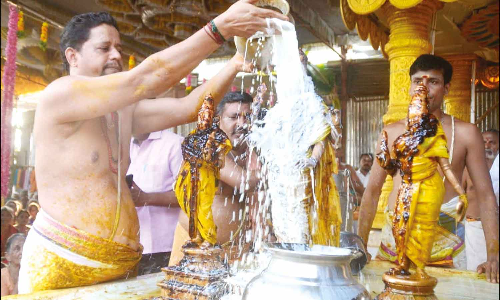 திருச்செந்தூரில் கந்தசஷ்டி திருவிழா: சுவாமி ஜெயந்திநாதருக்கு சிறப்பு அபிஷேகம்