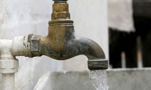 கடல்நீரை குடிநீராக்கும் நிலையத்தில் பராமரிப்பு பணி- தென்சென்னையில் நாளை குடிநீர் வினியோகம் நிறுத்தம்