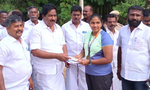 மதுரை மாணவிக்கு அமைச்சர் மூர்த்தி நிதி உதவி