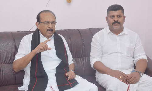 மத்திய அரசின் ஏஜெண்டாக செயல்பட்டு   தமிழக அரசுக்கு எவ்வளவு இடையூறு தர முடியுமோ, அதை செய்கிறார் கவர்னர்   -கிருஷ்ணகிரியில் வைகோ கண்டனம்