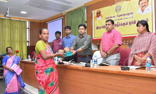 நெல்லை மாவட்டத்தில் 14 விதை விற்பனை உரிமையாளர்கள் மீது நடவடிக்கை- விவசாயிகள் குறைதீர்க்கும் கூட்டத்தில் கலெக்டர் பேச்சு