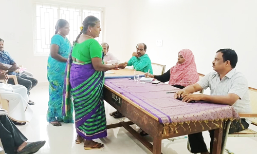 இச்சிப்புத்தூர் ஏரிக்கால்வாயை அகலப்படுத்த வேண்டும்