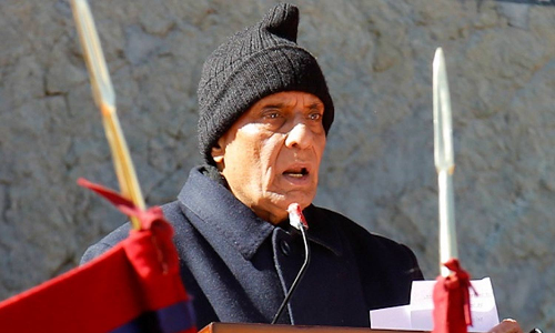 ஜம்மு காஷ்மீரில் பயங்கரவாதம் அதிகரிக்க என்ன காரணம்?- பாதுகாப்புத்துறை மந்திரி விளக்கம்