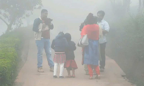 கொடைக்கானலில் கடும் பனிப்பொழிவால் பொதுமக்கள் இயல்பு வாழ்க்கை பாதிப்பு