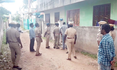 கோவையில் கார் வெடிப்பு சம்பவம் எதிரொலி: முத்துப்பேட்டையில் 4 பேர் வீடுகளில் போலீசார் சோதனை