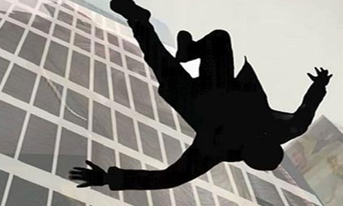 மாடியில் இருந்து கீழே விழுந்த டிரைவர் சாவு