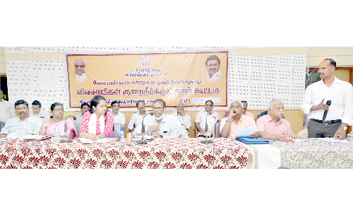 அம்மை, வைரஸ் நோய்களால் கால்நடைகள் பாதிப்பு:  தடுப்பூசி பற்றாக்குறையென விவசாயிகள் குற்றச்சாட்டு