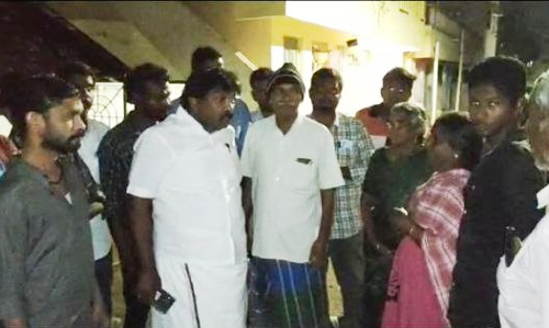 வீட்டில் தீவிபத்து; பொருட்கள் எரிந்து நாசம்