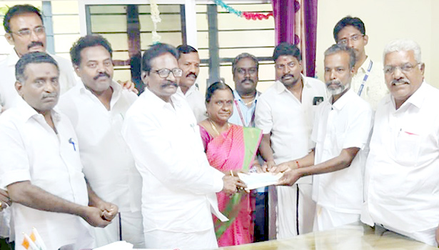 மின்சாரம் தாக்கி உயிரிழந்தவர் குடும்பத்திற்கு நிவாரணம்- எம்.எல்.ஏ. வழங்கினார்