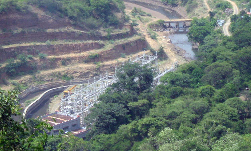 பருவமழை தொடங்கியதால் முல்லைபெரியாறு அணையில் கூடுதல் தண்ணீர் திறப்பு மின் உற்பத்தி அதிகரிப்பு