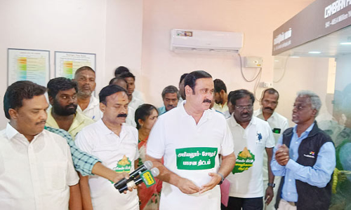 அரியலூர் மாவட்டத்தில் 2-வது நாளாக நடைபயணம்- தொல்பொருள் அருங்காட்சியகத்தில் அன்புமணி ஆய்வு