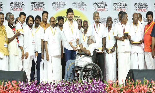 தமிழகத்தில் தி.மு.க.வா, அ.தி.மு.க.வா என்ற நிலை மாறிவிட்டது