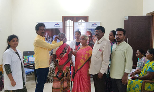 இலவச கண் பரிசோதனை முகாம்