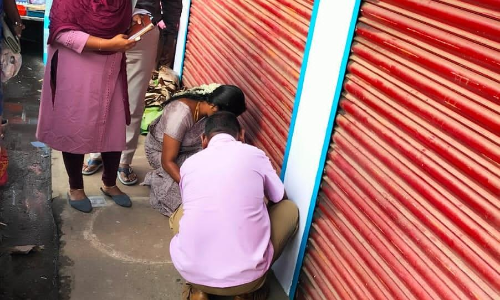 தடைசெய்யப்பட்ட பிளாஸ்டிக் பைகள் பயன்படுத்திய கடைகளுக்கு சீல்