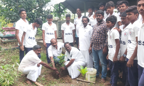 அகரம்சீகூர் ஊராட்சியில் நாட்டு நலப்பணி திட்ட முகாம்