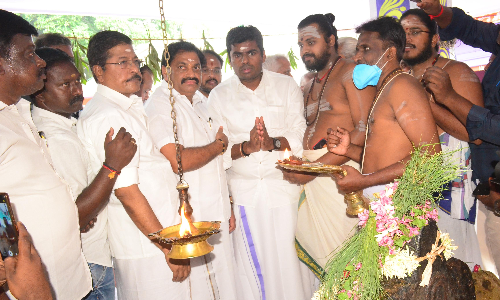 கோவை கோட்டை ஈஸ்வரன் கோவிலில் அண்ணாமலை சாமி தரிசனம்