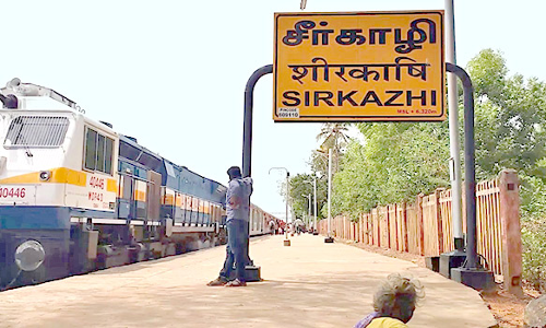 ரெயில் நிலையத்தில் தூய்மை பணி