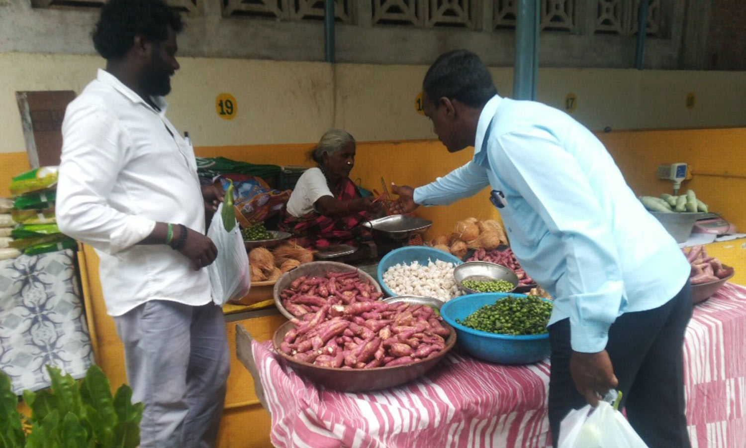 திருக்கழுகுன்றத்தில் 10 ஆண்டுகளுக்கு பிறகு உழவர் சந்தை மேளா துவக்கம்- விவசாயிகள் மகிழ்ச்சி