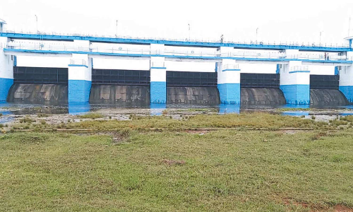 புதுப்பொலிவுடன் காட்சி தரும் செம்பரம்பாக்கம் ஏரி மதகுகள்