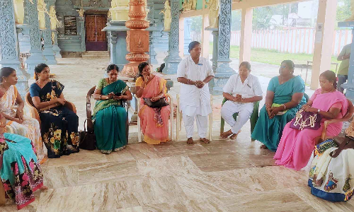 தோழியர் பாலின மன்றம்