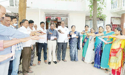 குடியாத்தத்தில் தேசிய ஒற்றுமை நாள் உறுதிமொழி ஏற்பு