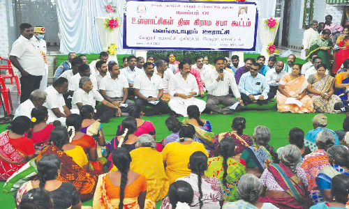 வேலூர் மாவட்டத்தில் பிளாஸ்டிக் தவிர்த்து நீர் நிலைகளை பாதுகாக்க வேண்டும்