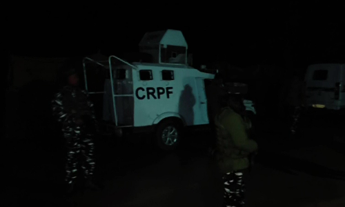 ஜம்மு காஷ்மீரில் பாதுகாப்பு படையினர் அதிரடி-  மூன்று பயங்கரவாதிகள் சுட்டுக் கொலை