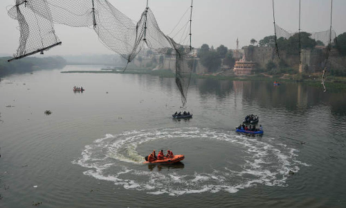 மோர்பி பாலம் விபத்து- மாநிலம் முழுவதும் இன்று துக்க நாள் அனுசரிப்பு