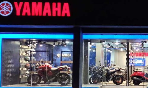 நாடு முழுக்க 100 பிரீமியம் விற்பனை மையங்கள் - யமஹா அசத்தல்
