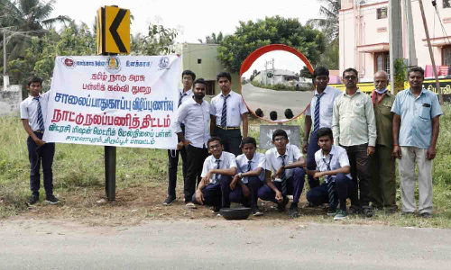சாமளாபுரம் லிட்ரசி மிஷன் பள்ளி சார்பில் நாட்டு நலப்பணி திட்ட முகாம்