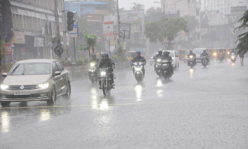 சென்னை உள்பட 4 மாவட்டங்களுக்கு கனமழை எச்சரிக்கை சென்னை உள்பட 4 மாவட்டங்களுக்கு கனமழை எச்சரிக்கை