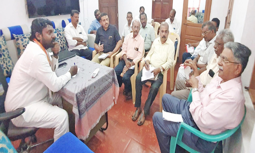 கன்னியாகுமரி-வேளாங்கண்ணிக்கு ரெயில் இயக்க நடவடிக்கை - ரெயில் பயணிகள் சங்கத்தினரிடம் விஜய்வசந்த் எம்.பி. உறுதி