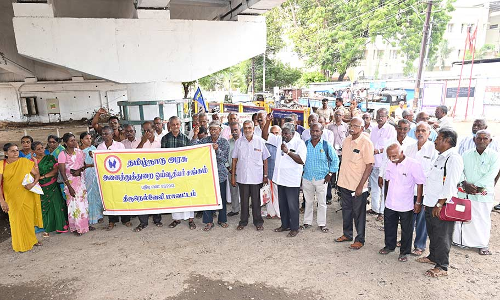 நெல்லையில் அனைத்துத்துறை ஓய்வூதியர்கள் ஆர்ப்பாட்டம்