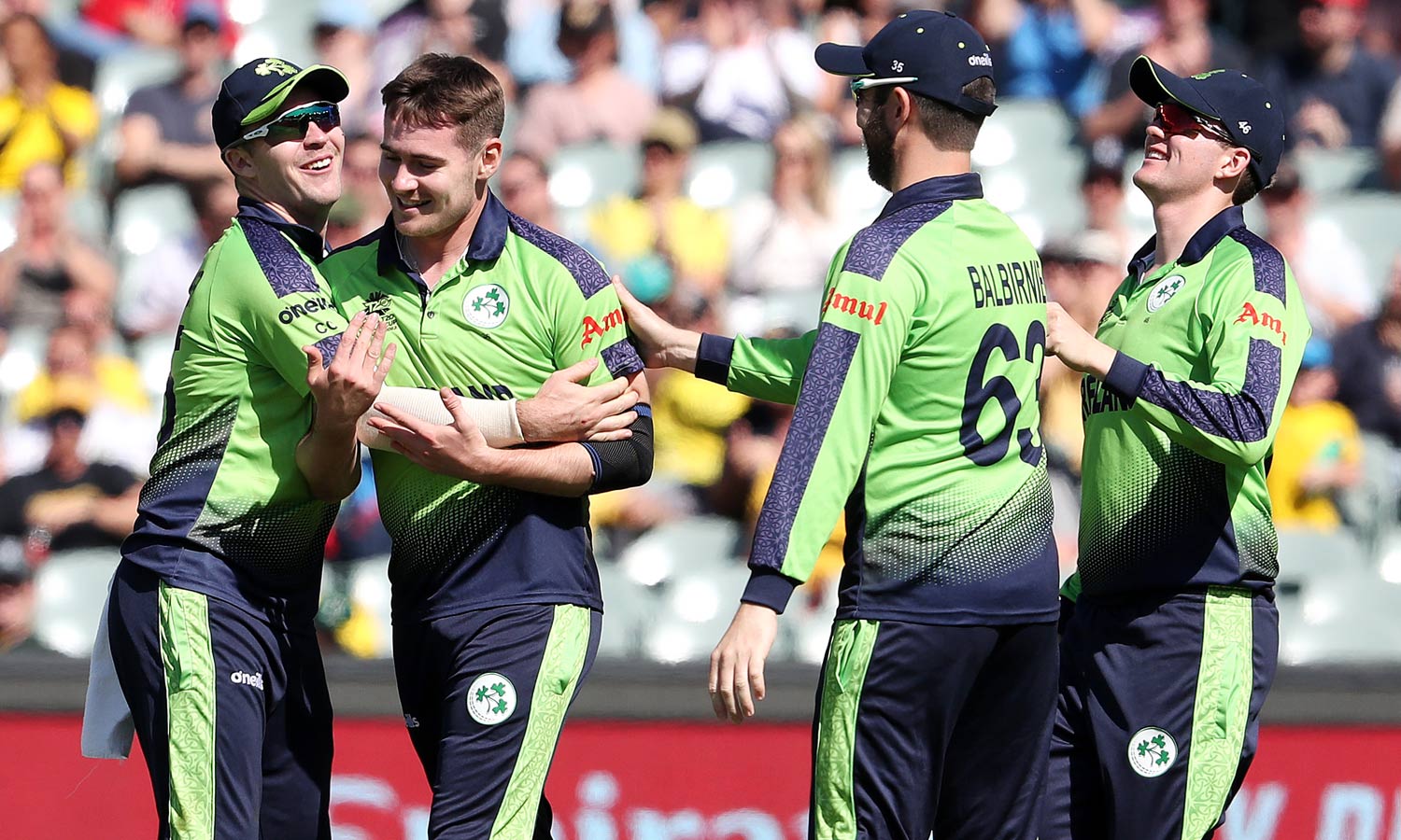 நியூசிலாந்து 185 ரன்கள் குவிப்பு- அயர்லாந்து வீரர் ஹாட்ரிக் விக்கெட் எடுத்து அசத்தல் நியூசிலாந்து 185 ரன்கள் குவிப்பு- அயர்லாந்து வீரர் ஹாட்ரிக் விக்கெட் எடுத்து அசத்தல்