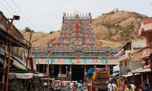 8-ந்தேதி சந்திர கிரகணம்: திருப்பரங்குன்றம் கோவிலில் நடைதிறப்பு நேரம் மாற்றம்