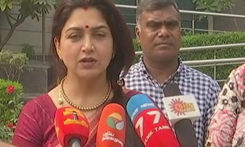 சைதை சாதிக்கை கட்சியில் இருந்து நீக்க வேண்டும்- டெல்லி மகளிர் ஆணையத்தில் புகார் கொடுத்த பின் குஷ்பு பேட்டி