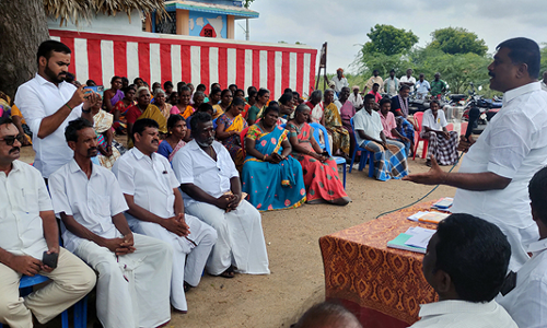 விளாத்திகுளம் அருகே  அனைத்து துறை அலுவலர்கள் பங்கேற்ற சிறப்பு முகாம்