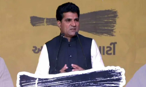 குஜராத் சட்டசபை தேர்தல்- முதல்வர் வேட்பாளரை அறிவித்தது ஆம் ஆத்மி கட்சி