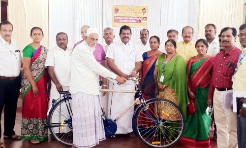 பணியாளர்களுக்கு விலையில்லா மிதிவண்டி வழங்கும் விழா