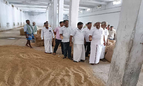 ஒழுங்குமுறை விற்பனை கூடத்தில் ஒ.ஜோதி எம்.எல்.ஏ. திடீர் ஆய்வு