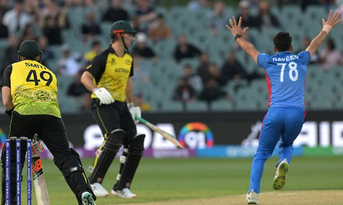 டெத் ஓவரில் மிரட்டிய ஆப்கானிஸ்தான் - போராடி 168 ரன்கள் எடுத்த ஆஸ்திரேலியா