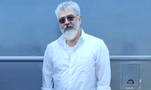 டப்பிங் பணியில் அஜித்..? ட்ரெண்டாகும் புகைப்படம்..