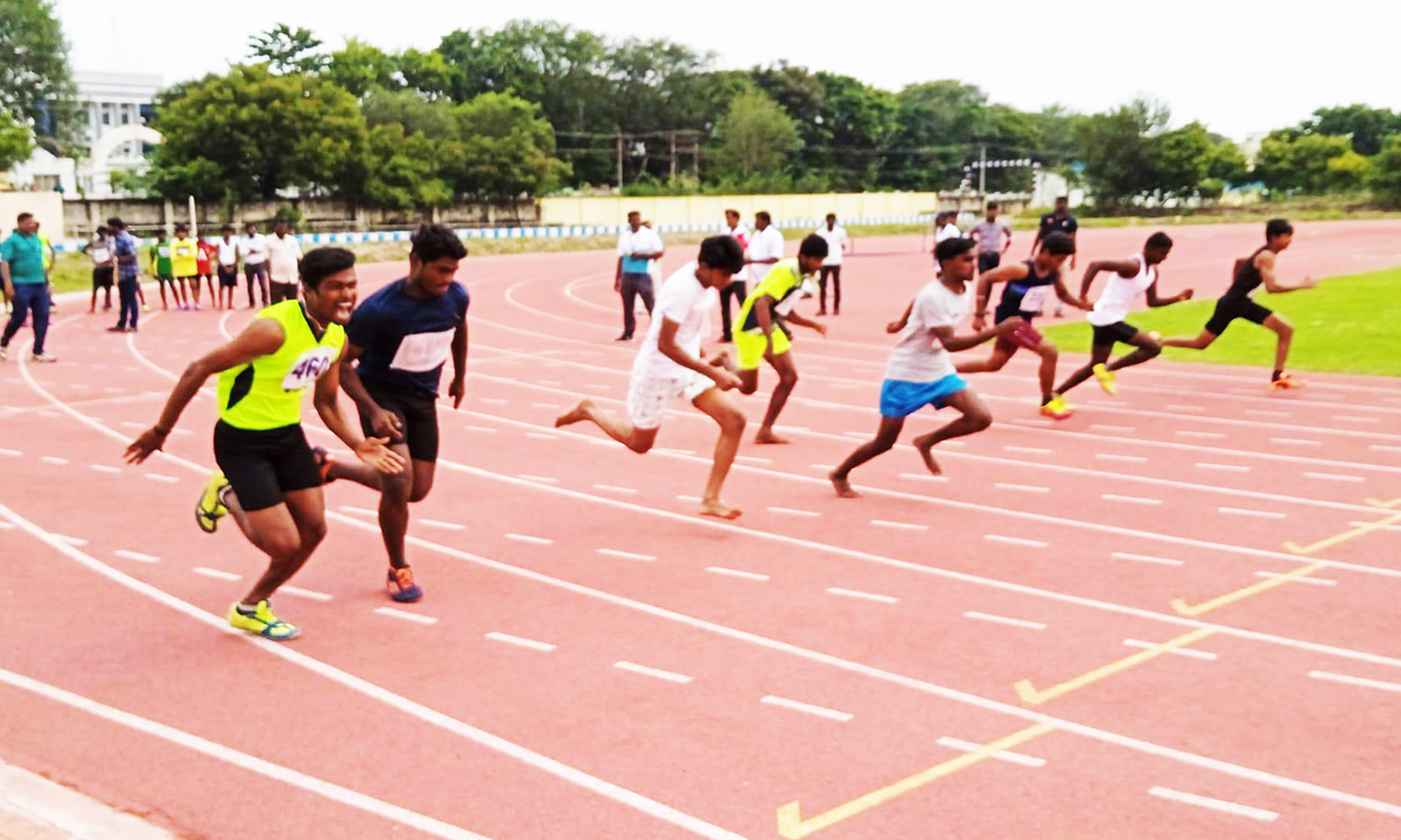 திருவண்ணாமலை பள்ளிக்கல்வித்துறை சார்பில் மாவட்ட அளவிலான தடகள போட்டி