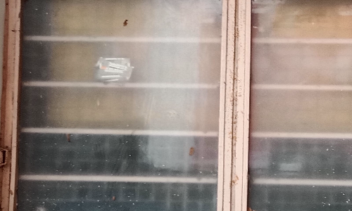 இரணியல் சார் பதிவாளர் அலுவலக ஜன்னலில் மறைத்து வைக்கப்பட்ட லஞ்ச பணம்