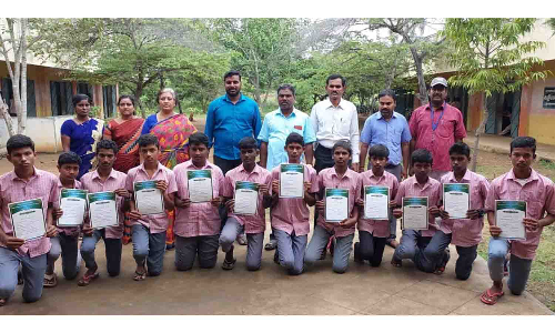 வாடமங்கலம் அரசு பள்ளி மாணவர்கள்   மாவட்ட அளவில் நடைபெற்ற விளையாட்டு போட்டியில் சாதனை