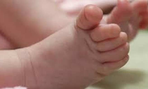 தாம்பரம் பகுதியில் எல்.இ.டி பல்பை விழுங்கிய சிறுவன் மருத்துவமனையில் அனுமதி