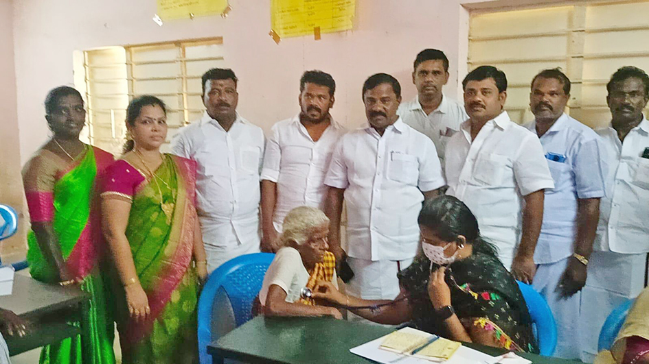 கந்தர்வக்கோட்டையில் மக்களைத் தேடி மருத்துவ முகாம் கந்தர்வக்கோட்டையில் மக்களைத் தேடி மருத்துவ முகாம்