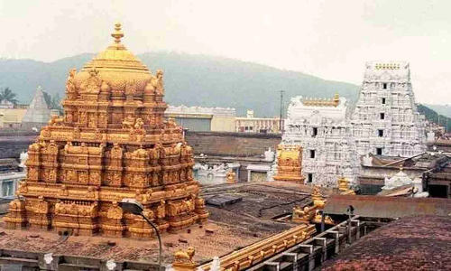 ஏழுமலையானுக்கு பக்தர்கள் காணிக்கையாக வழங்கிய 10,258 கிலோ தங்கம், ரூ.15,938 கோடி ரொக்கம் வங்கியில் டெபாசிட்